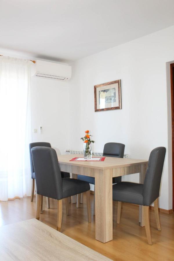 Apartment Dekovic Пореч Екстериор снимка